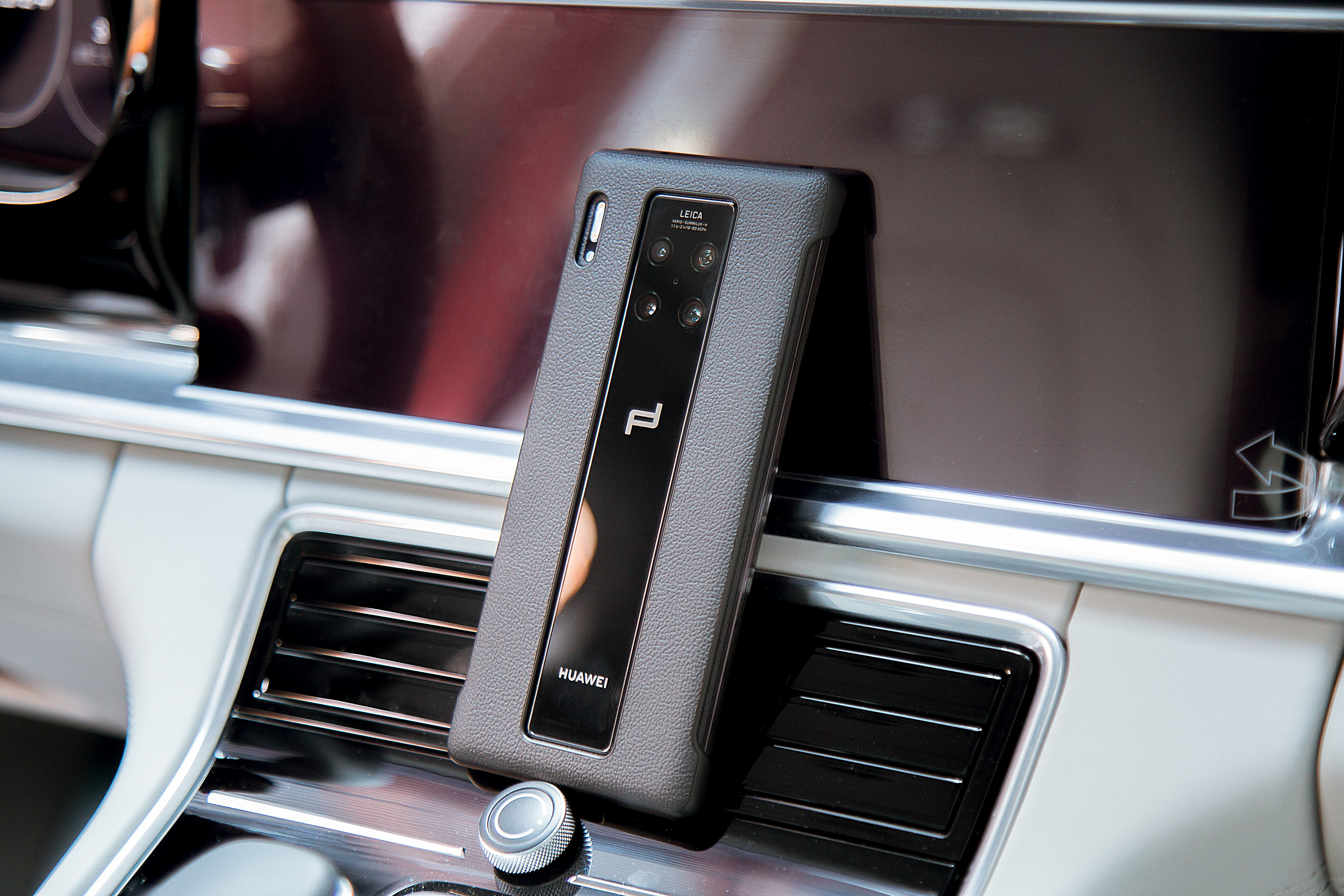 邂逅工業設計美學!華為Mate30 RS再上手,無從超越的經典