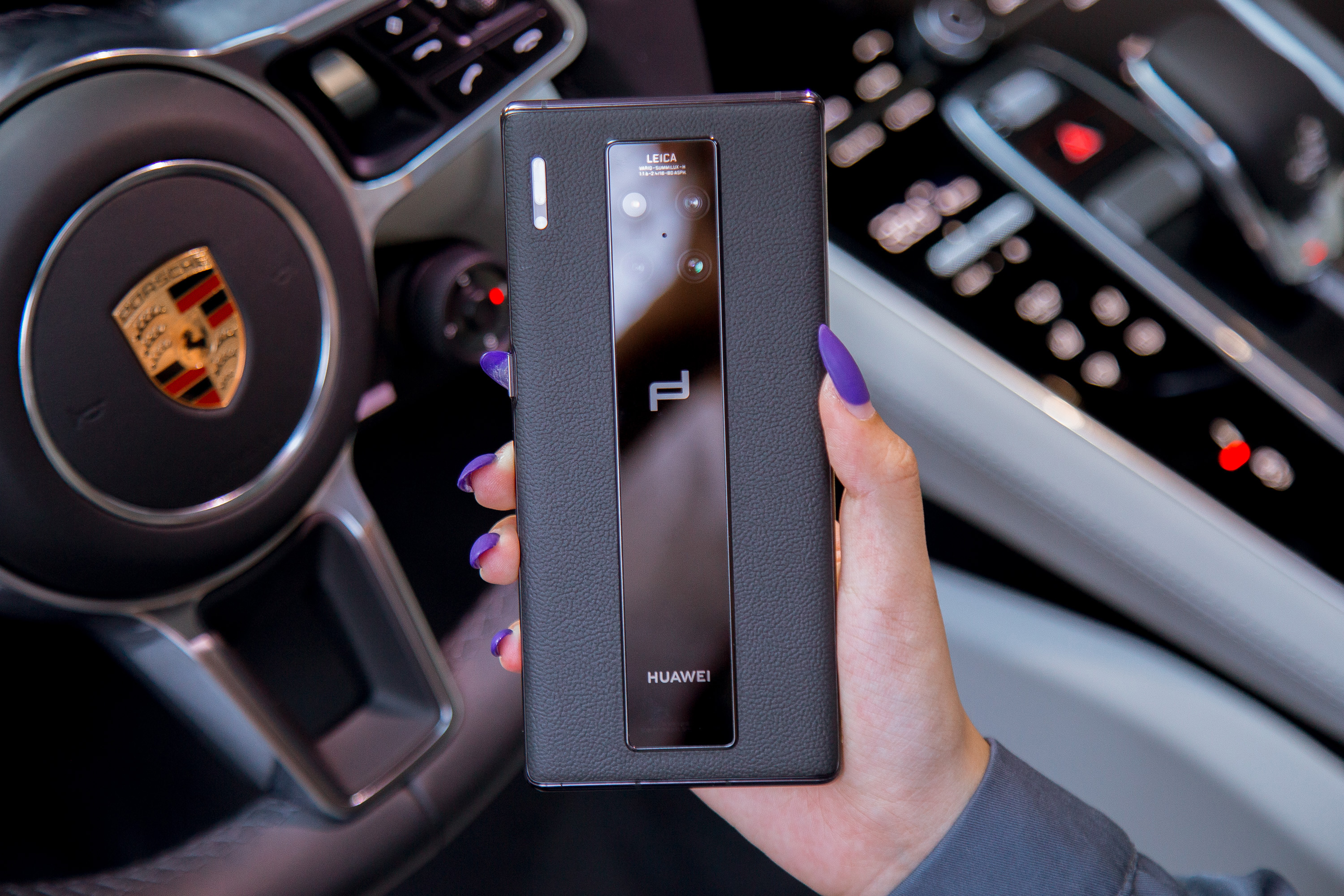 邂逅工業設計美學!華為Mate30 RS再上手,無從超越的經典